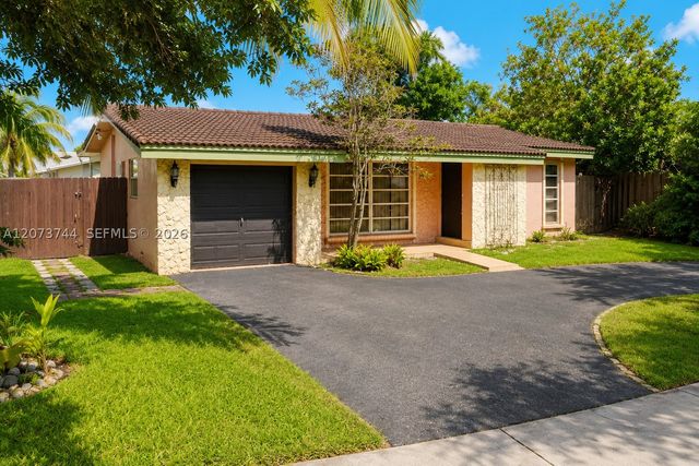 1060 N Douglas Rd, Pembroke Pines, FL 33024