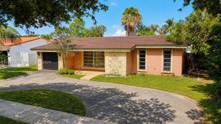 1060 N Douglas Rd, Pembroke Pines, FL 33024