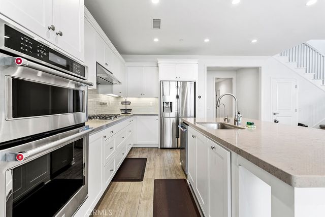 113 Baja, Irvine, CA 92602
