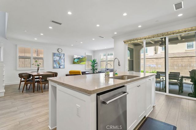 113 Baja, Irvine, CA 92602