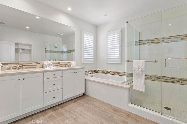 113 Baja, Irvine, CA 92602