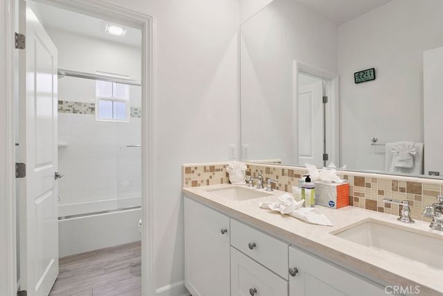 113 Baja, Irvine, CA 92602
