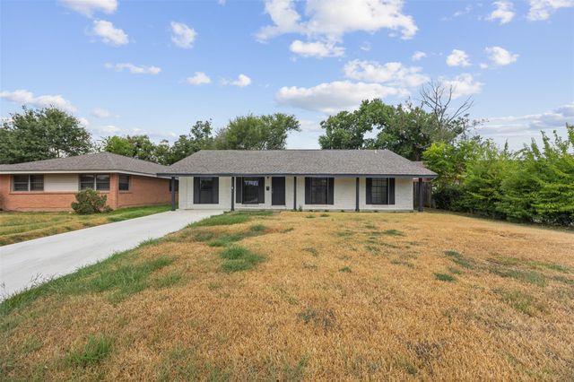 608 Lloyd Drive, Baytown, TX 77521