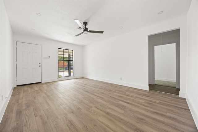 608 Lloyd Drive, Baytown, TX 77521