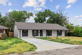 608 Lloyd Drive, Baytown, TX 77521