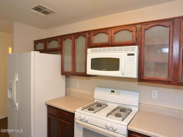 12144 SAINT LAURENCE Avenue, El Paso, TX 79936