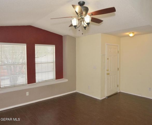 12144 SAINT LAURENCE Avenue, El Paso, TX 79936