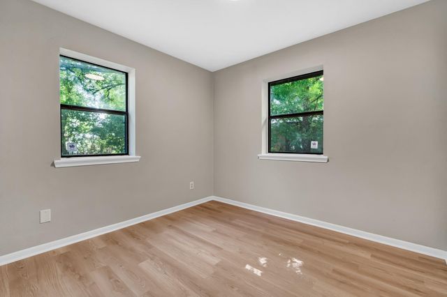 104 N Oneal Street, Caldwell, TX 77836