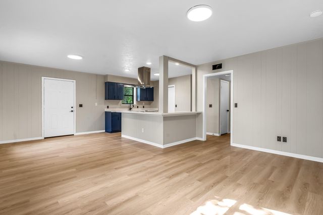 104 N Oneal Street, Caldwell, TX 77836