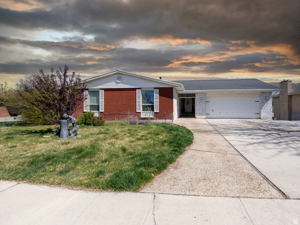 4256 S 1100 W, Riverdale, UT 84405
