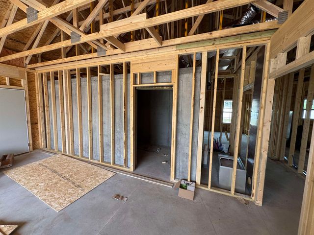 434 Saturn Ave, Salina, KS 67401