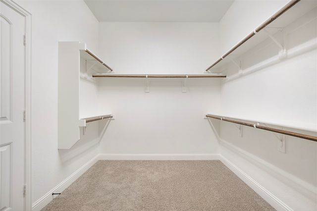 2811 Diamond Ridge Drive, Arlington, TX 76001