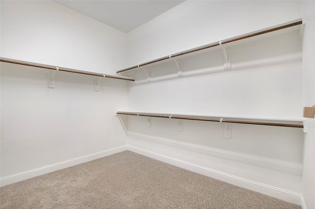 2811 Diamond Ridge Drive, Arlington, TX 76001