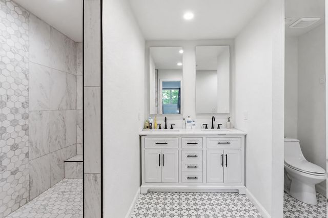 714 S Deerfield Circle, Arlington, TX 76015