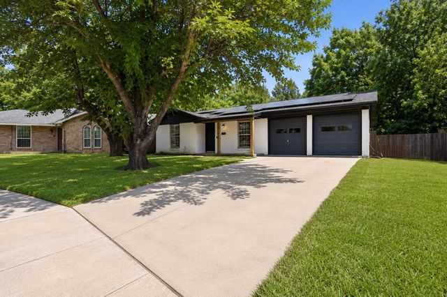 714 S Deerfield Circle, Arlington, TX 76015