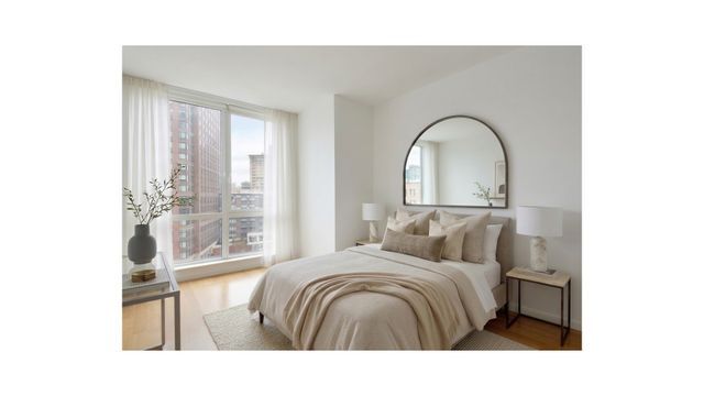 200 Chambers St Apt 20C, New York City, NY 10007
