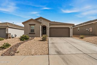 833 Via Glorieta, Sunland Park, NM 88063