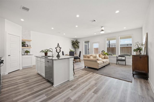 3243 Summercrisp Hollow Lane, Pearland, TX 77581