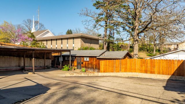 7510 Briarwood Drive, Little Rock, AR 72205