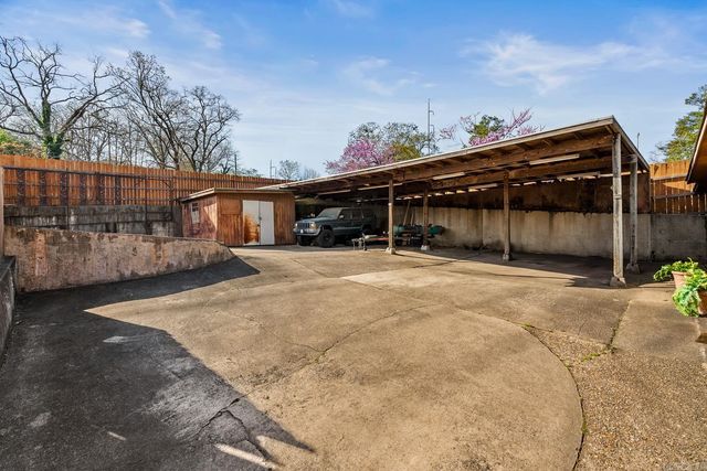 7510 Briarwood Drive, Little Rock, AR 72205