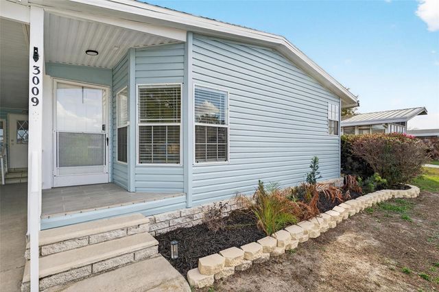 3009 MANATEE ROAD, Tavares, FL 32778
