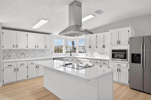 3009 MANATEE ROAD, Tavares, FL 32778