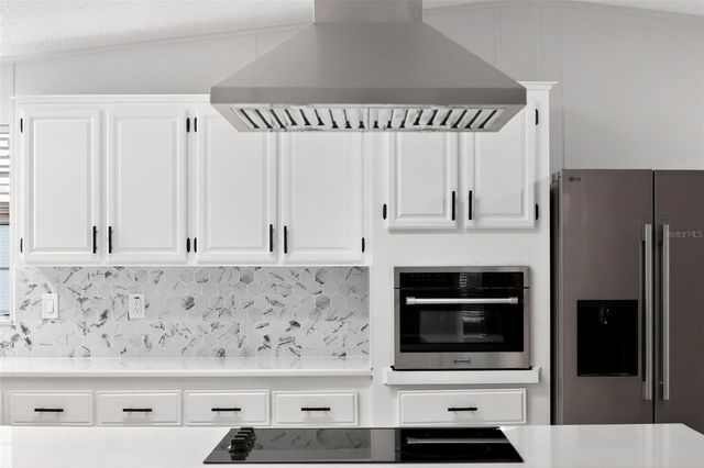 3009 MANATEE ROAD, Tavares, FL 32778