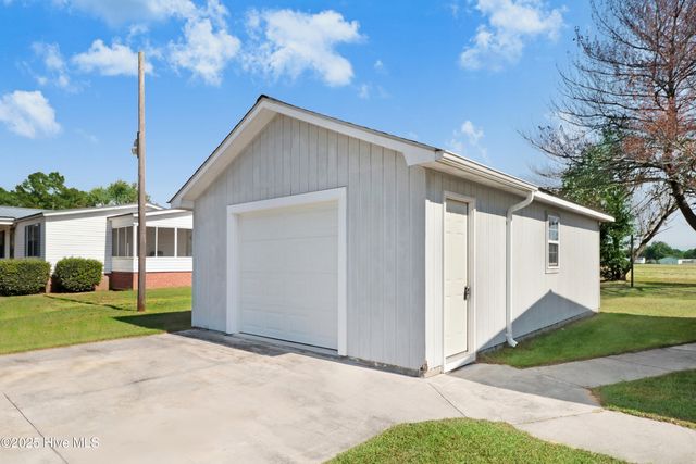 179 Beston Drive, La Grange, NC 28551