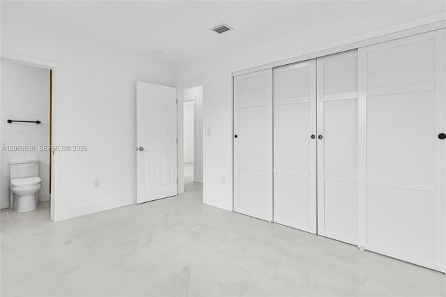 30 NE 193rd Ter, Miami, FL 33179