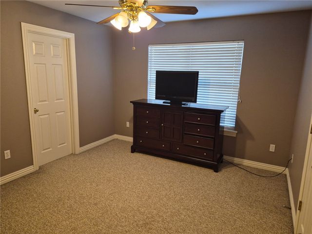 11016 N Highway 170, Farmington, AR 72730