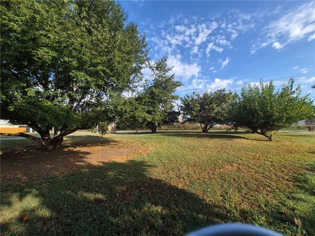 11016 N Highway 170, Farmington, AR 72730