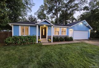 7377 Cooley Lake Road, West Bloomfield, MI 48324