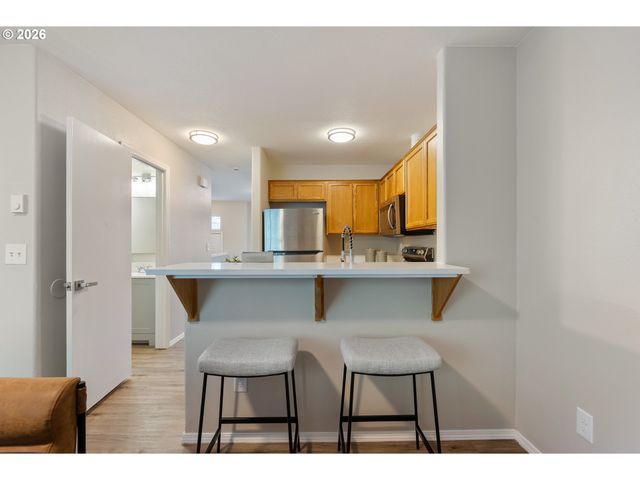 12911 Ne PRESCOTT Dr, Portland, OR 97230