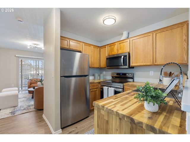 12911 Ne PRESCOTT Dr, Portland, OR 97230