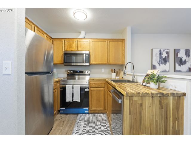 12911 Ne PRESCOTT Dr, Portland, OR 97230