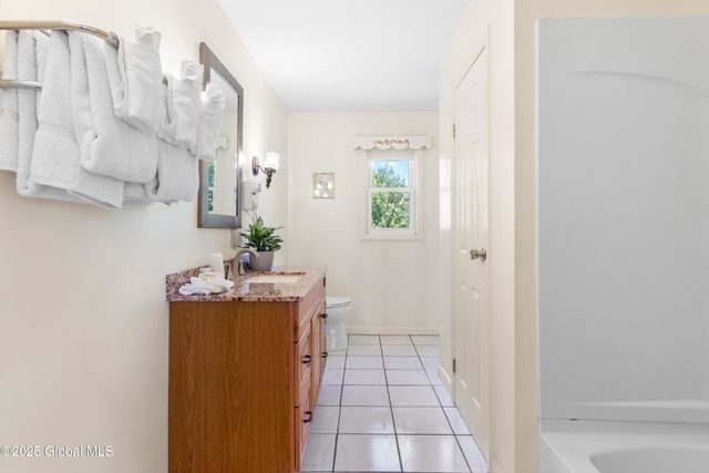 3093 Us Highway 9, Valatie, NY 12184