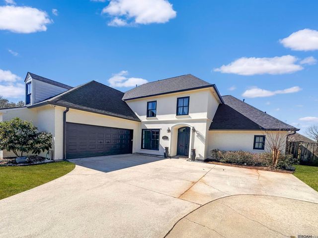 16445 Long Lake Dr, Prairieville, LA 70769