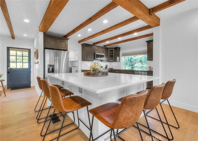 27684 St Bernard, Lake Arrowhead, CA 92352