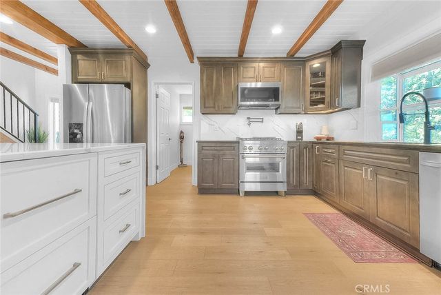 27684 St Bernard, Lake Arrowhead, CA 92352