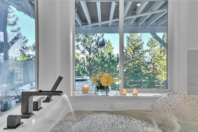 27684 St Bernard, Lake Arrowhead, CA 92352
