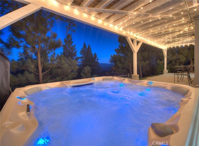 27684 St Bernard, Lake Arrowhead, CA 92352