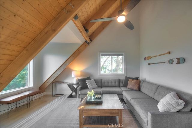 27684 St Bernard, Lake Arrowhead, CA 92352