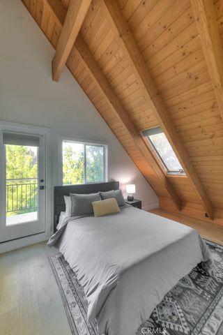 27684 St Bernard, Lake Arrowhead, CA 92352