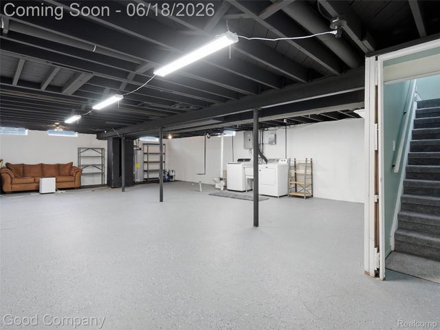 31506 Gardendale Drive, Warren, MI 48088