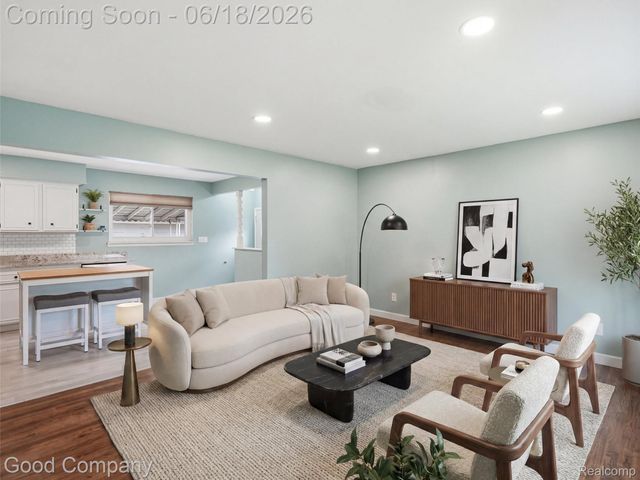 31506 Gardendale Drive, Warren, MI 48088