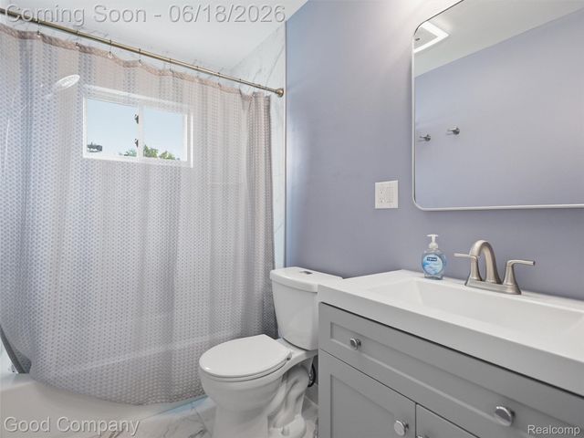 31506 Gardendale Drive, Warren, MI 48088