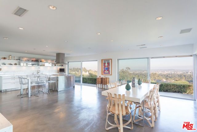 1230 Shadow Hill Way, Beverly Hills, CA 90210