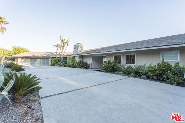 1230 Shadow Hill Way, Beverly Hills, CA 90210