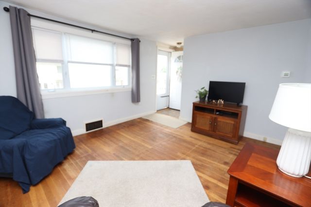 438 Proctor Ave, Revere, MA 02151