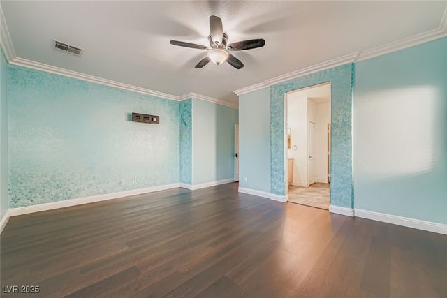 6016 Star Point Court, North Las Vegas, NV 89081